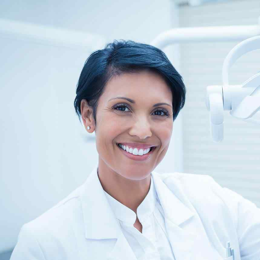 https://new.vitadentistry.ca/wp-content/uploads/2020/02/doctor-01.jpg